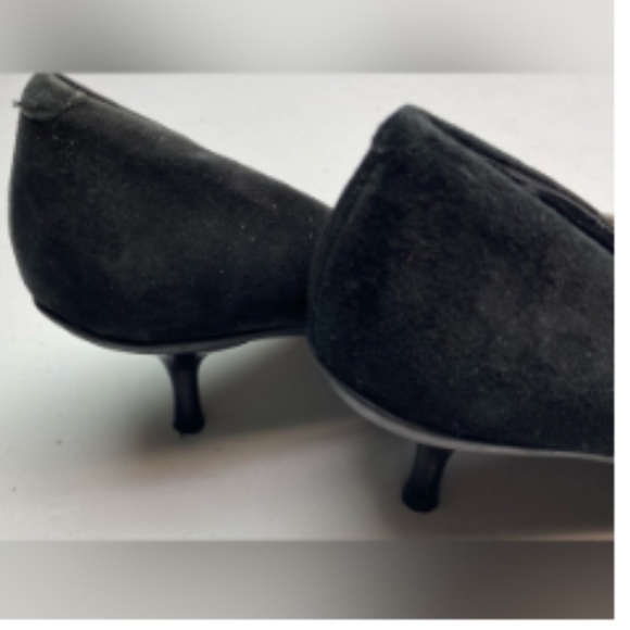 Kenneth Cole Reaction Suede Heels, 8 Fall Sale - Picture 3 of 10